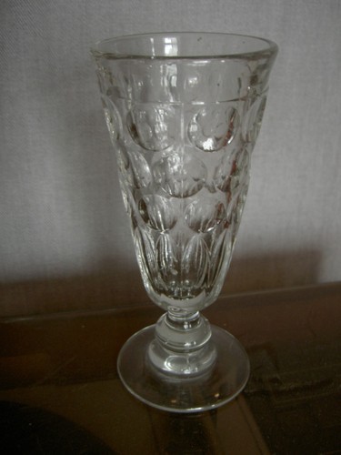 Grand verre pied à - grand,