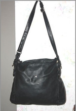 BRUNO ROSSI Sac Besace Cuir lisse noir TBE