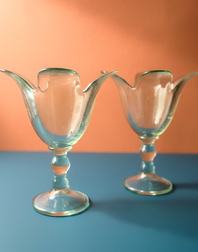 Paire vases anciens en - de,