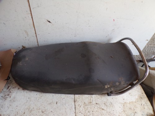 Selle moto avec barre - selle,