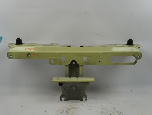 Traverse supérieure armature