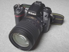 Kit objectif NIKON D7000