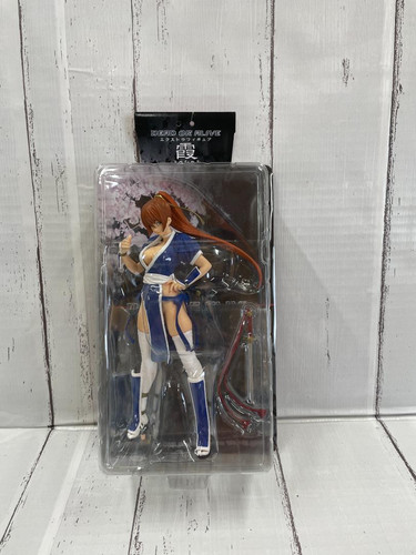 Dead alive extra figure - ?extra,