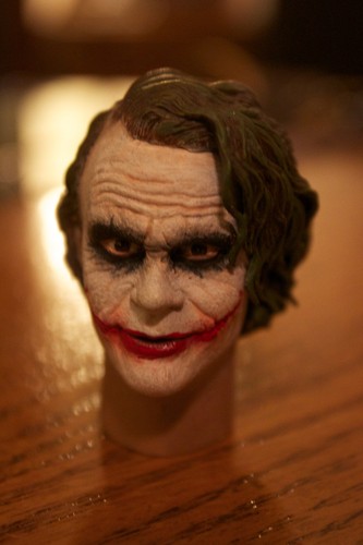 Hot toys custom painted joker - hot,