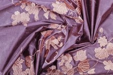 Soie Lurex Brodée Violette Et