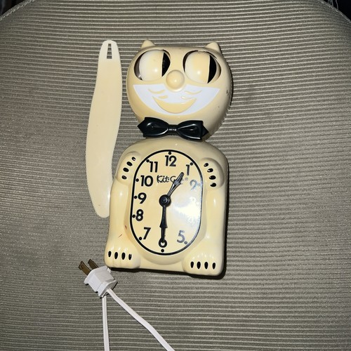 Kit cat clock - d8, black