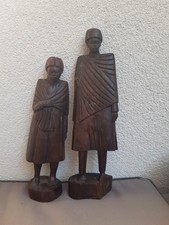 Couple africain sculpté en