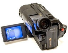 Camescope Sony Handycam Vision CCD-TRV13E PAL 8mm Video8 XR Video Camera
