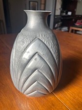 vase en étain art déco