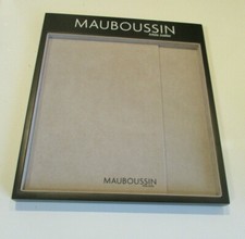 Présentoir à lunettes du célèbre Artiste Joallier MAUBOUSSIN de 31,3 cm sur 27,9