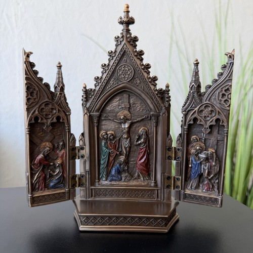 Icône triptyque crucifixion