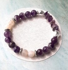 Bracelet  femme, perle naturelle améthyste et perle gemme agate blanche.