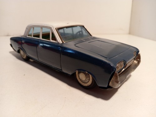 Bandai ford taunus 17m - p,