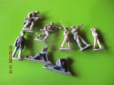QUIRALU LOT DE 8 SOLDAT  MARIN