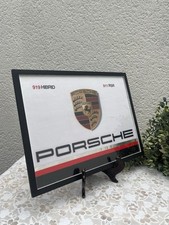 Drapeau Porsche Encadré