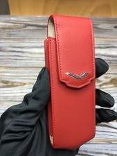 Étui neuf original par Vertu