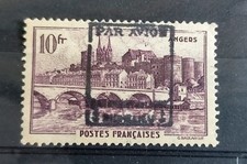 Bâtiment De Ligne Richelieu / Angers**