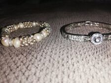 2 BRACELETS ET 1 PENDENTIF