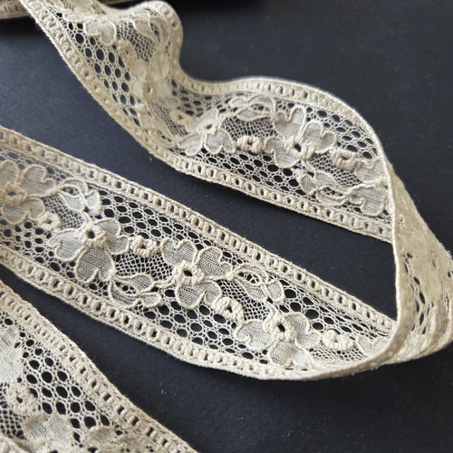 Galon dentelle ancienne 200 - de,