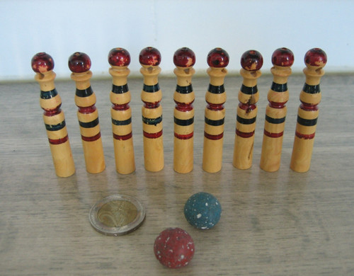 Ancien jeu quilles - de,