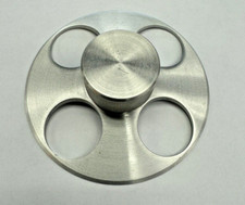 Oracle Delphi turntable clip