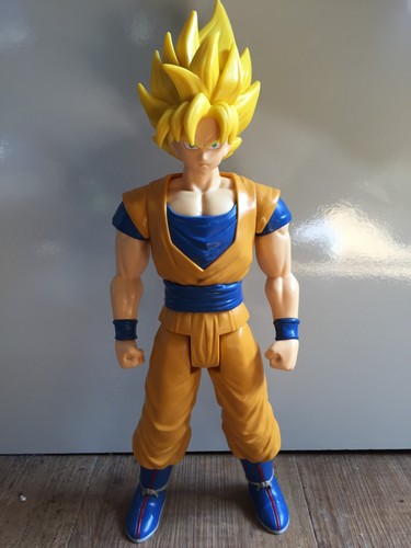 Goku super saiyan figurine - :,