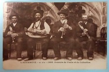 CPA, L'AUVERGNE, Joueurs de Vielle et de Cabrettes