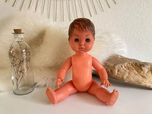 Ancien bébé - 17,