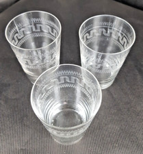 3 verres soufflé avec dessin géométrique gravés style art déco gobelet