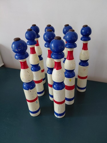 Lot quilles en - 10,