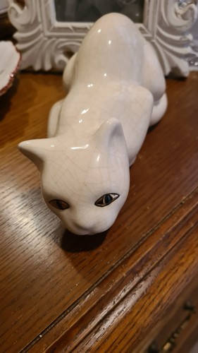 Belle statuette chat couché - belle,