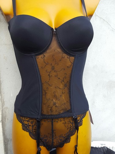 Antinea lise charmel - , guepiere