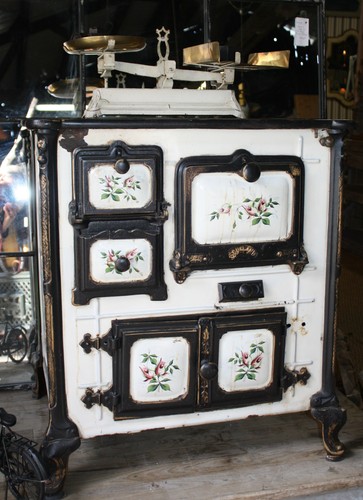 Cuisinière émaillée - , a
