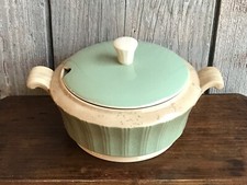 Jolie soupière estampillée