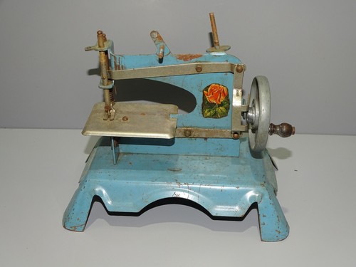 Ancienne petite machine a - petite,