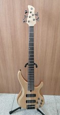 Guitare basse électrique