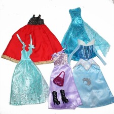 Lot de 5 robes de princesses