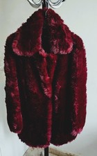 veste fausse fourrure burgundy