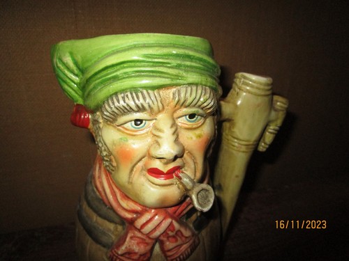 Joli pichet ancien - , en