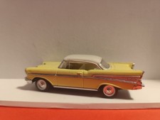 voitures miniatures 1/ 43 Chevrolet Bel air sous blister (17) (N°2)