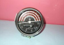 IH TRACTEUR TACHYMÈTRE B250