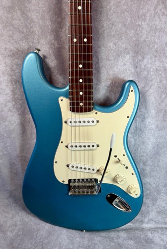 Fender standard stratocaster - fender,