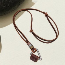 Collier pendentif en cuir PU