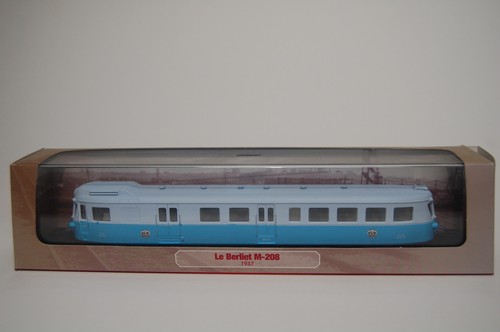 Autorail berliet 208 - m-208, dans