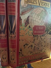 2 VOLUMES Voyages