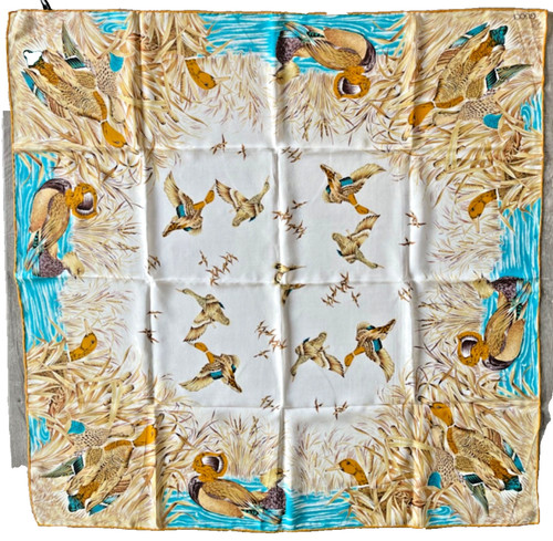 Foulard/Carré/Shawl★GUCCI??