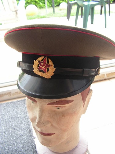 Casquette russe ancienne - ,