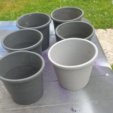 6 PETITS POTS en plastique