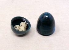 Petite boite ancienne pour