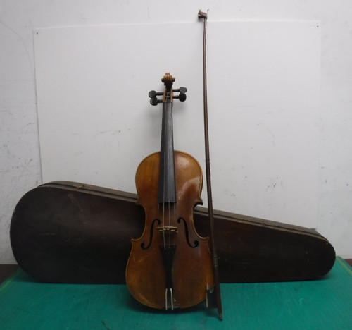 Vintage unlabeled violin - violin, –